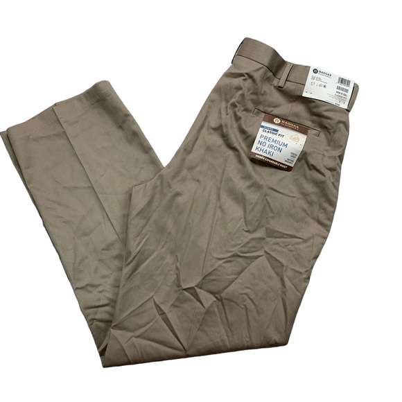 Haggar Men's Premium Khaki Classic Fit Pleated Front Pant Size 38x32
